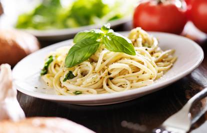 Isprobajte kremastu tjesteninu s umakom od češnjaka i maslaca
