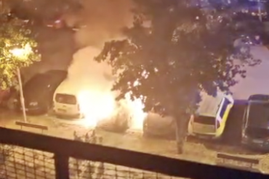 Po&zcaron;ar automobila na Kne&zcaron;iji