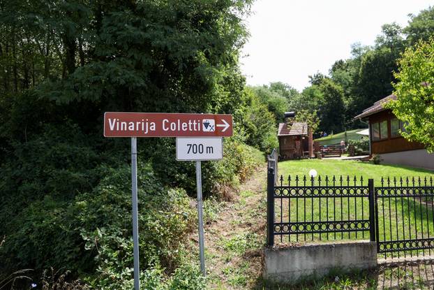 Jastrebarsko: Kamion probio ogradu kuće za odmor