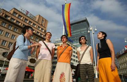 Gay pride: Ne bojimo se da će nas skinheadsi napasti
