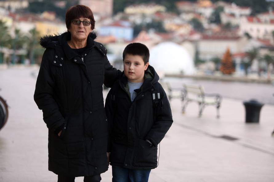 Ostao bez majke i seke: 'Hvala svima koji su pomogli Mihaelu'