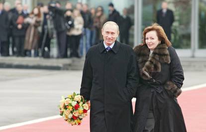 Vladimir Putin nikad nije slavio godišnjice braka: 'Ne hvali ženu, inače ćeš ju razmaziti...'