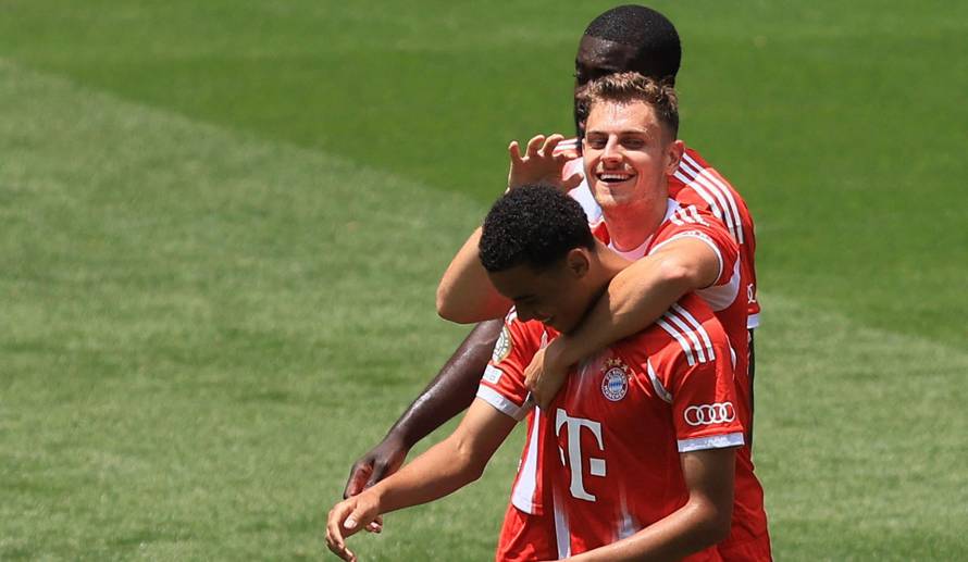 Club World Cup - Group C - Bayern Munich v Auckland City