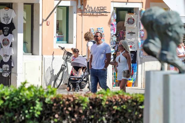 EKSKLUZIVNO Legendarni A-Rod posjetio je Rovinj i uživao u šetnji gradom sa svojom djevojkom