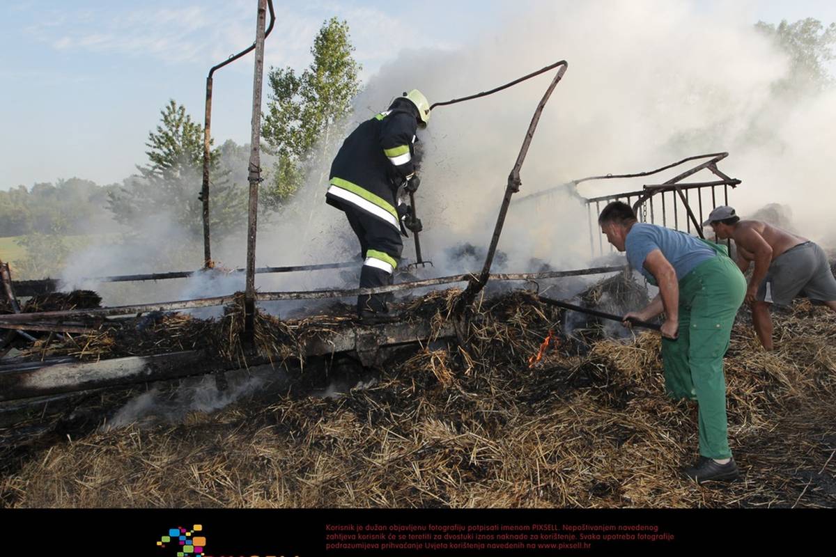 Koprivnica: Iskra zapalila čak 220 bala slame na mostu