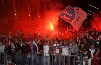 Hajduk je na rivi dočekalo manje od 1000 navijača...