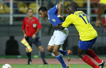 Robinho spasio Brazil, Čile i Meksiko miroljubivo