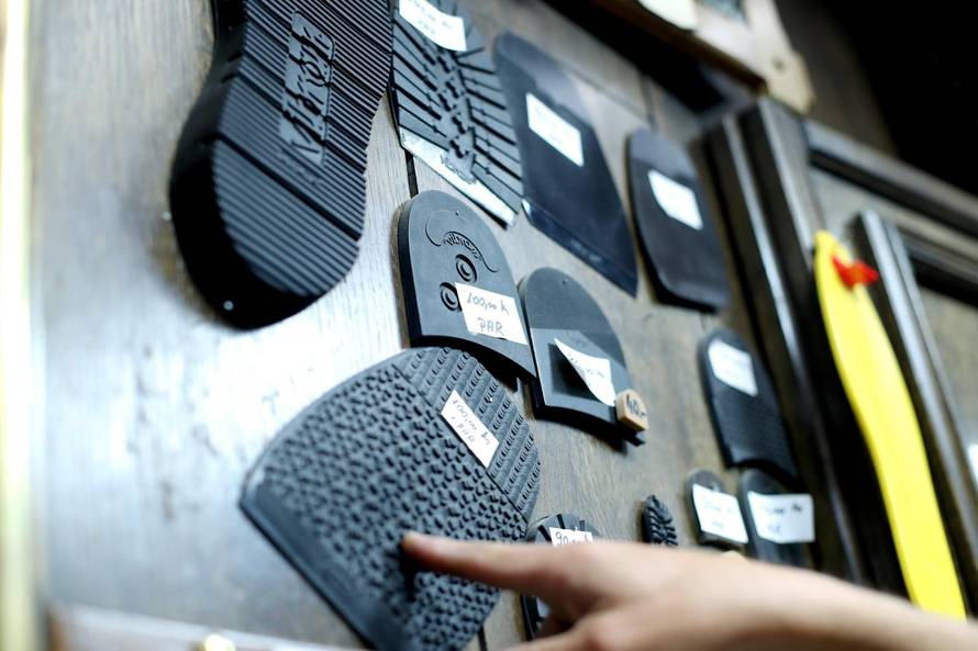 Savjeti postolara: Naučite kako ispravno mazati i čuvati cipele