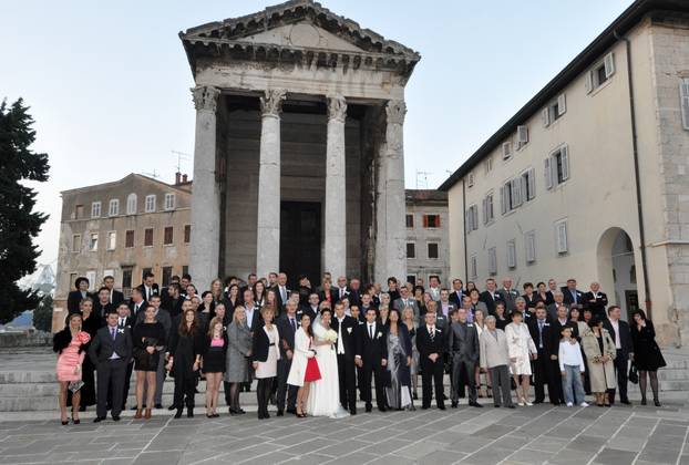 ARHIVA - 5. 11. 2010. Vjen?anje Dine Bubi?i?a i Ivane Paris