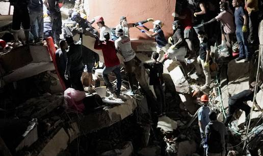 FOTO Kolumbiju pogodio potres stolje&cacute;a. Raste broj mrtvih: 'Zgrada nam se sru&scaron;ila'