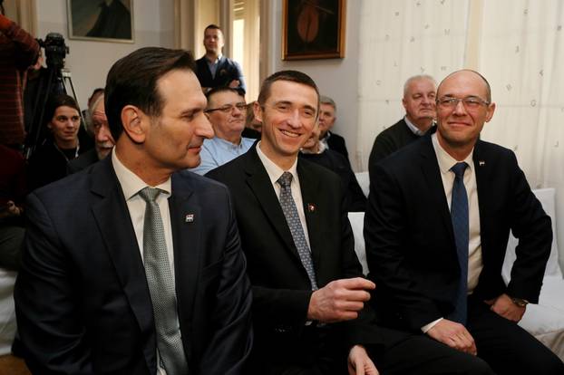 Miro Kovač, Ivan Penava i Davor Ivo Stier održali zajedničku konferenciju za medije