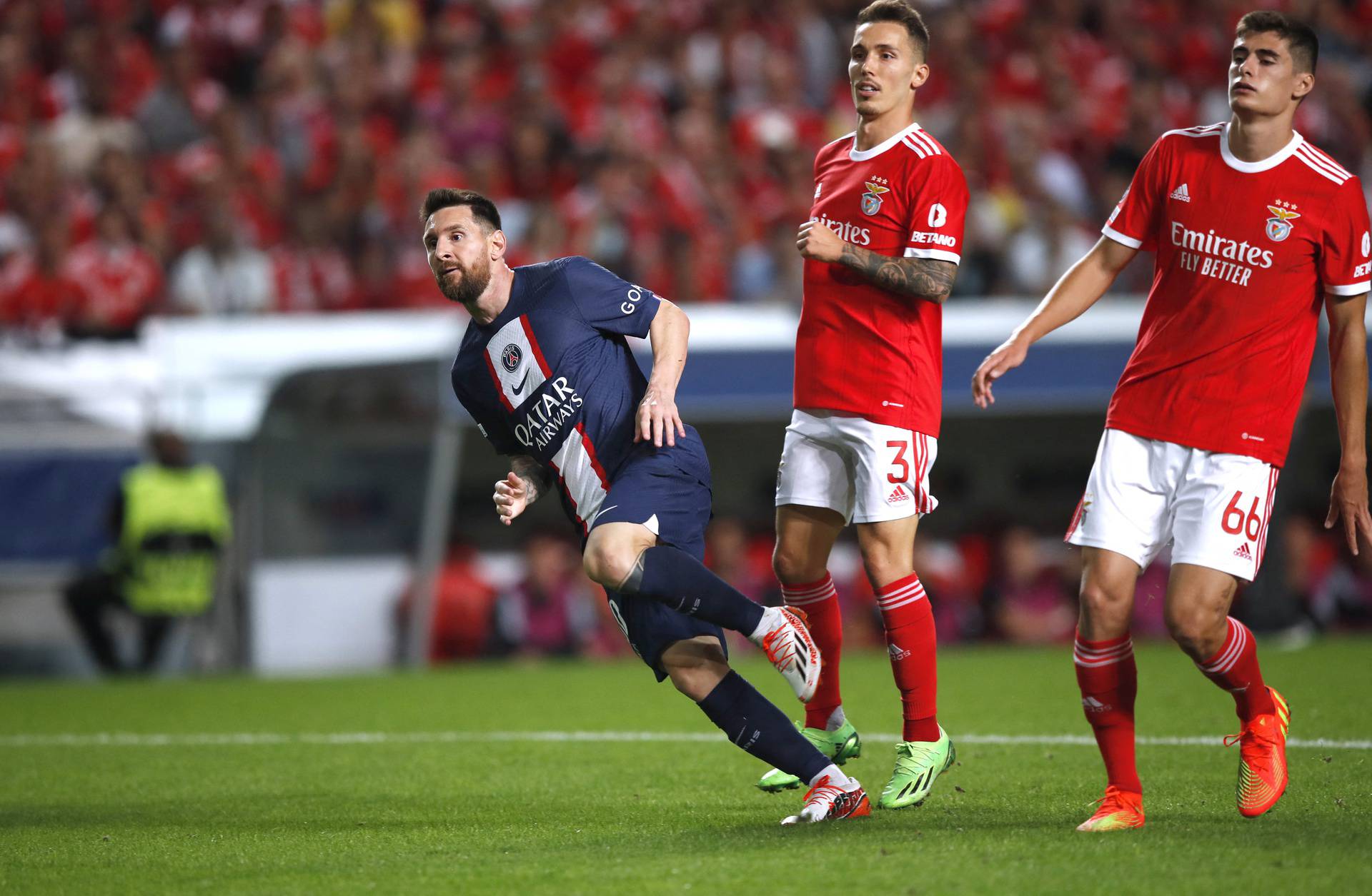 Champions League - Group H - Benfica v Paris St Germain