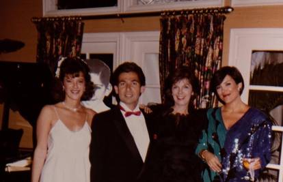 Tuga iza glamura: Kris Jenner objavila slike pokojne sestre