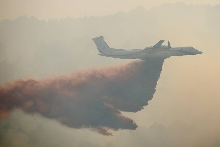 storyeditor/2026-07-24/2026-07-23t162636z-903764519-rc2sjmadrvkz-rtrmadp-3-europe-weather-france-wildfire.jpg