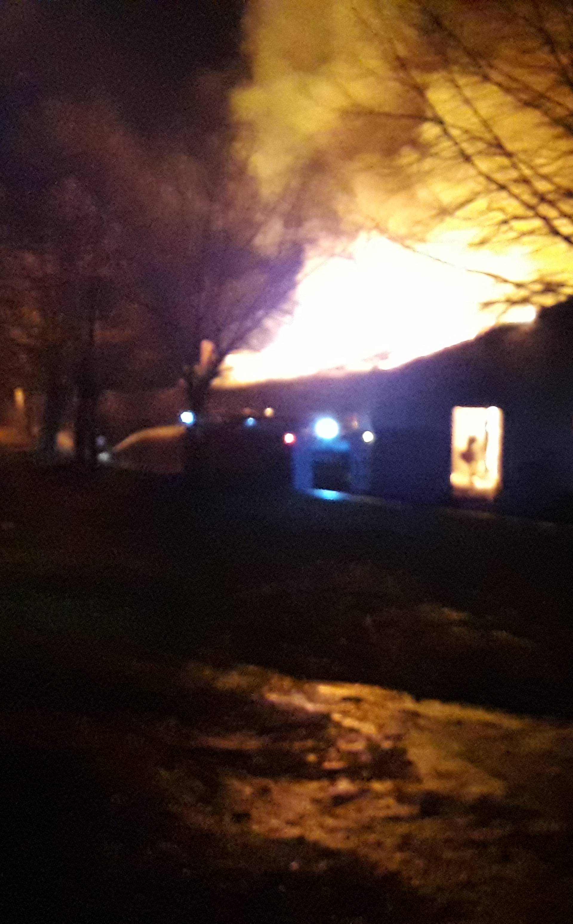 Požar u centru Sinja: Izgorjela zgrada vojarne Ivaniša Nelipića