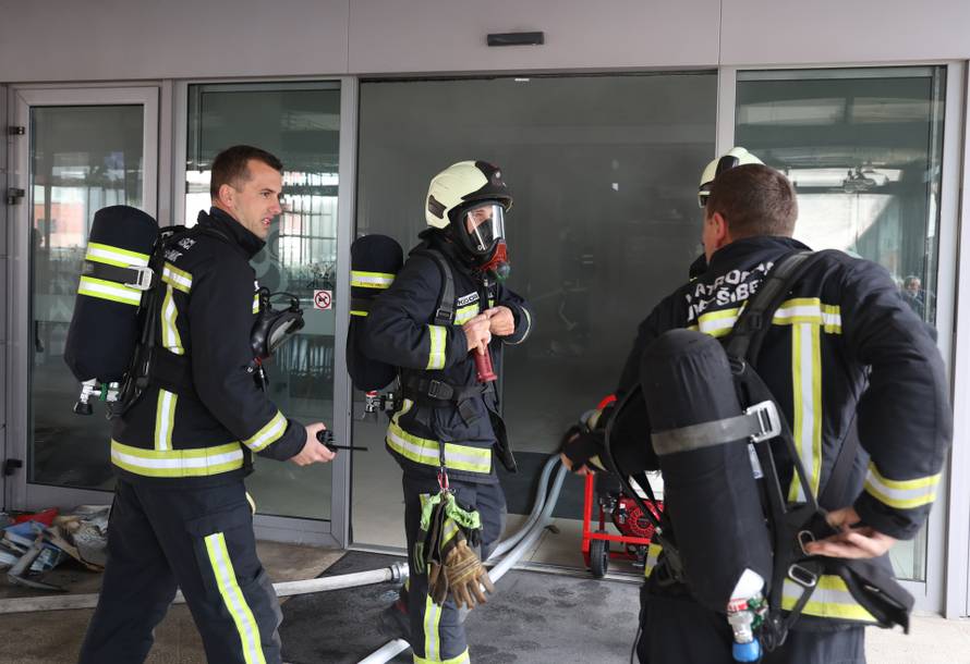 Šibenik: U robnoj ku?i City life u centru grada izbio požar