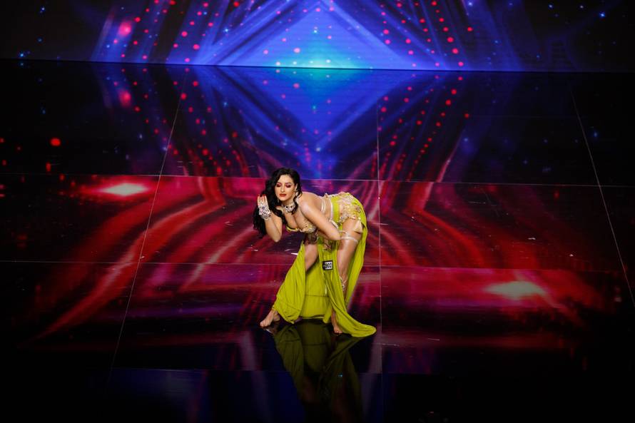 Trbušna plesačica Azra uzvratila hejterima: 'Talent me doveo do finala Supertalenta, može i vas'