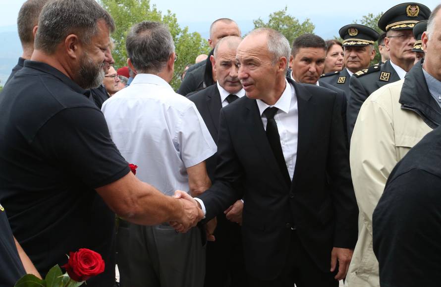 Imotska krajina oprostila se od svoga komodora Ivice Tolića