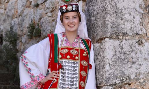 Hana, čuvarica vrličke baštine: 'Nošnju pokojne babe ne dam za sve pare ovoga svijeta!'