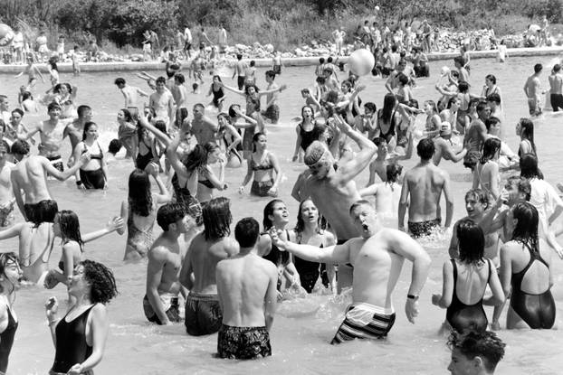 Zadar: Tradicionalna Picnic biciklijada Sabuša okupila velik broj biciklista, 20.6.1994.
