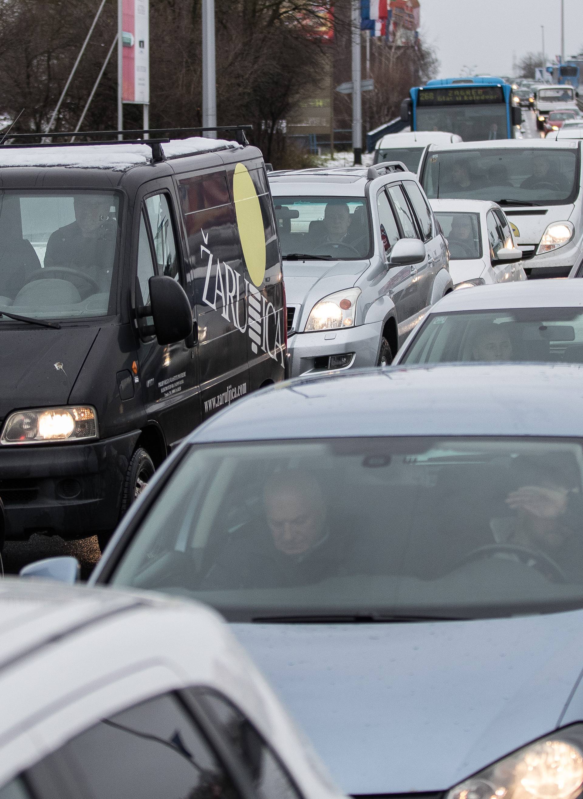 'Velika Srbija se ne spominje u govoru u Glini. Izmislili ste to'