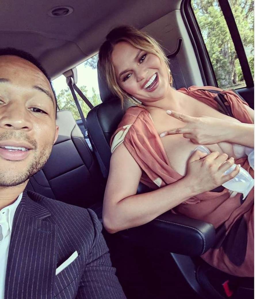 Chrissy Teigen 'izbacila' noge, a ni grudi nisu ostale 'zakinute'
