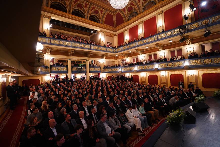 FOTO Emotivna komemoracija: O Halidu pričali njegovi bližnji, mnogi nisu mogli sakriti suze...