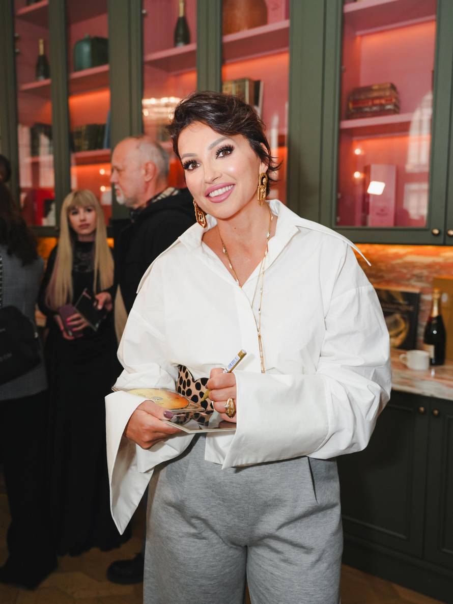 Nina Badrić nakon 15 godina izdala novi album: Predstavlja ga pjesmom "Nismo djeca"