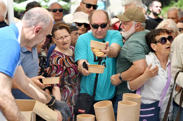 Skradin: Tradicionalna podjela graha na Skradinskom buku