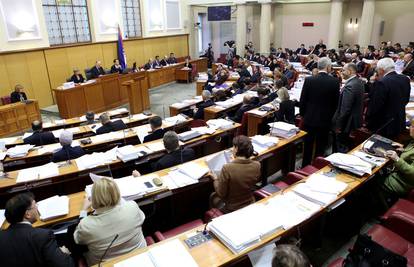 Ljuti HDZ-ovci otišli iz Sabora, zastupnici izglasali proračun