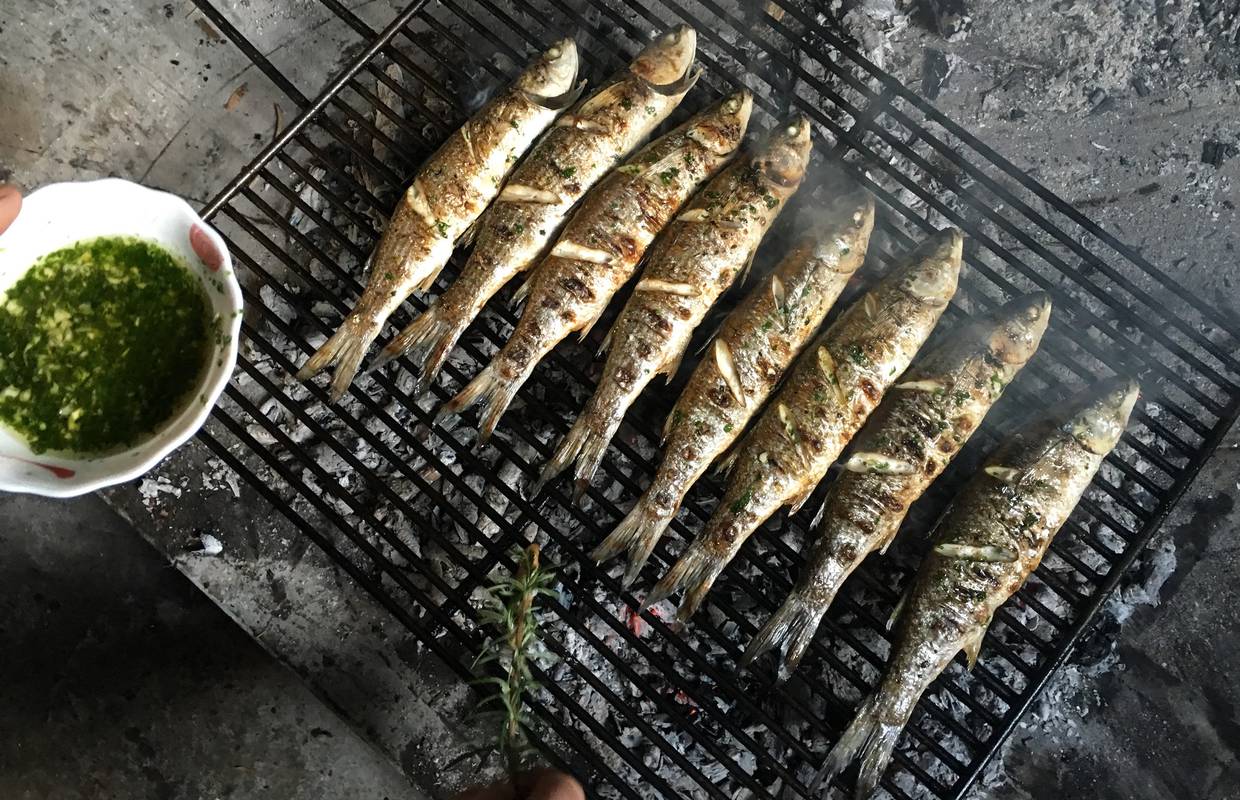 Iskusni kuhar otkriva kako savršeno ispeći ribu na gradele