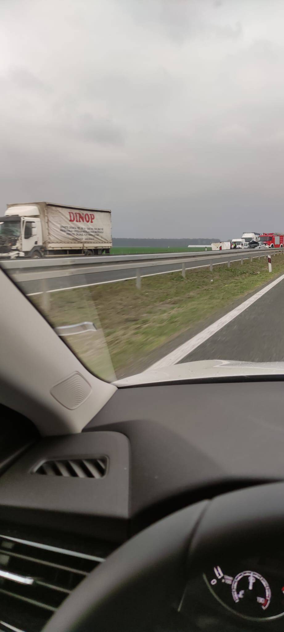 Detalji stravične nesreće na A3: U sudaru automobila i kamiona poginuli su muškarac i žena