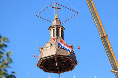 FOTO Pogledajte postavljanje obnovljene kupole tornja na baziliku u Palmotićevoj