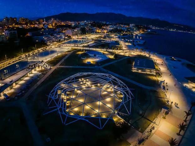 Noćne fotografije novouređenog Žnjanskog platoa