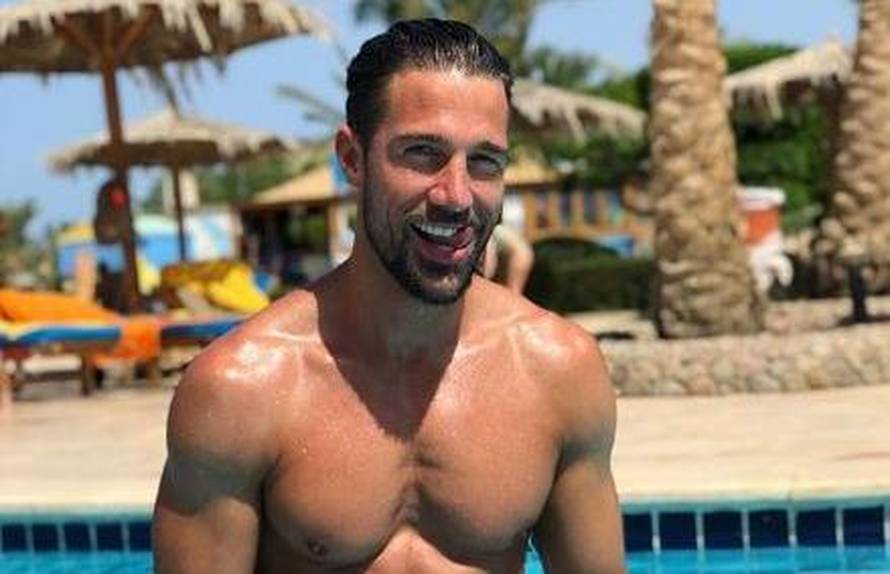 'Savršeni' slavi 39. rođendan, djevojke ga zatrpale ponudama