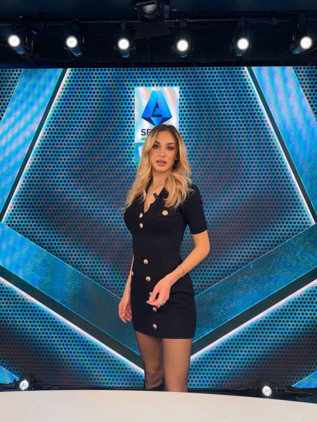 FOTO Talijanska voditeljica je konkurencija Diletti Leotti pred kamerama! Bila je i misica...