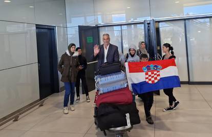 Obitelj hrvatskog branitelja stigla je iz Gaze u Zagreb: 'Bilo nam je jako teško, umorni smo'
