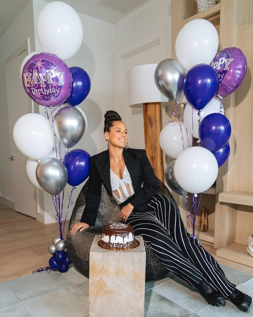 Alicia Keys stvara glazbu od 12. godine, prodala je 35 milijuna albuma i osvojila 15 Grammyja