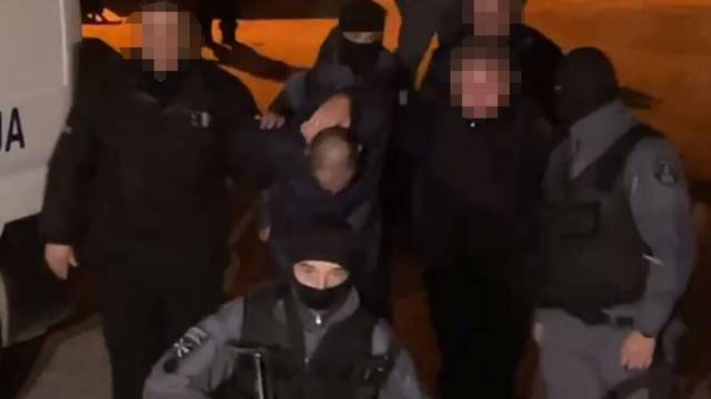 VIDEO Otac ubijene djevojčice (14) iz Skoplja opet na sudu, u zatvoru su ga ošišali na ćelavo