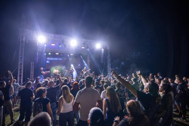 Županja: Alen Islamović nastupao na Moto susretu