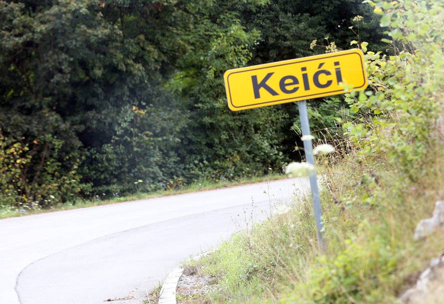 Migranti im prolaze kraj kuća: 'Strah me je, pogotovo po noći'