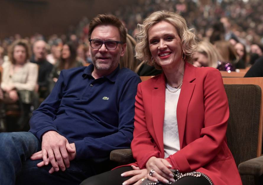 Zagreb: Ivana Husar Mlinac, Vanna i Leonarda Boban s djecom na koncertu Nine Badrić