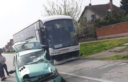 Poginuo u sudaru s autobusom kojem je prvo oduzeo prednost