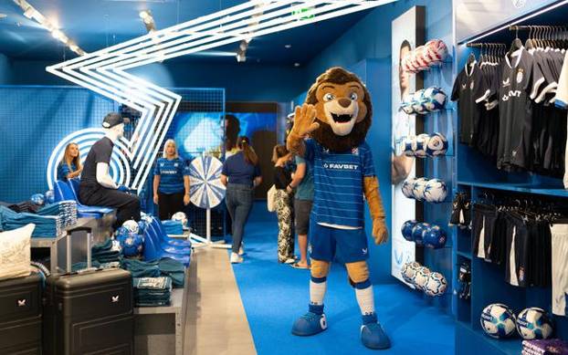 FOTO Zavirite u najveći fan shop Dinama. Već četvrti u Zagrebu