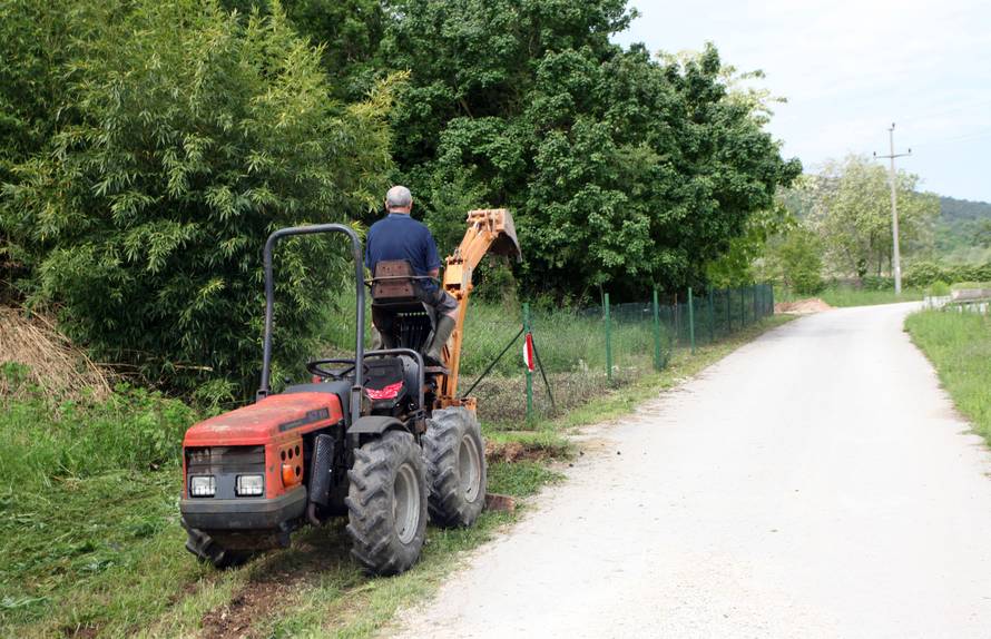 Cerar se ograđuje od Jorasa:  'Slovenija u tome ne sudjeluje'