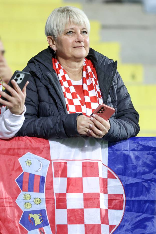 Rijeka: Atmosfera na trbinama tijekom susreta Hrvatske i Farskih otoka u kvalifikacijama za FIFA Svjetsko prvenstvo