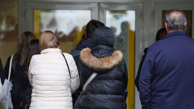 DOZNAJEMO Ravnatelj podnio ostavku, nema nastave u školi u koju ide problematični dječak