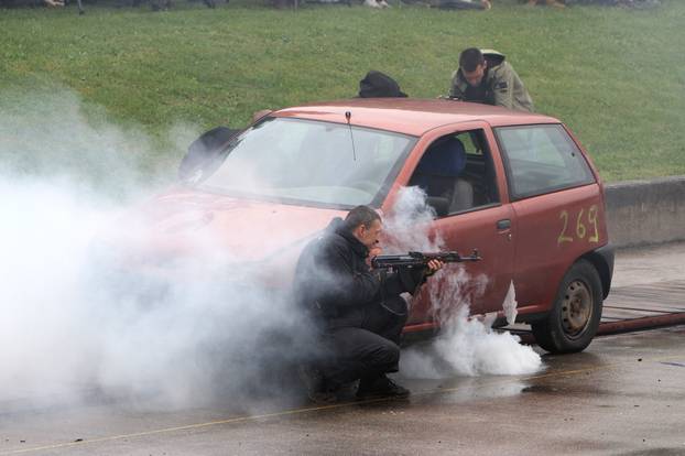 U Karlovcu otvoren festival kaskaderstva