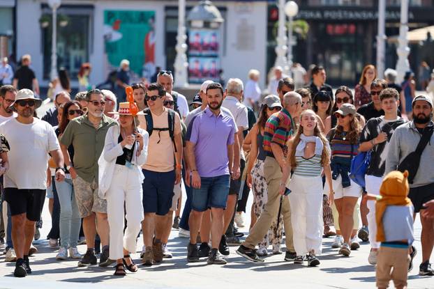 Zagreb: Gradska svakodnevica u središtu grada