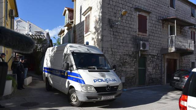 Pretresli su kuću napadača iz Kaštela: 'Policija pronašla pet bombi, 130 metaka i pušku...'